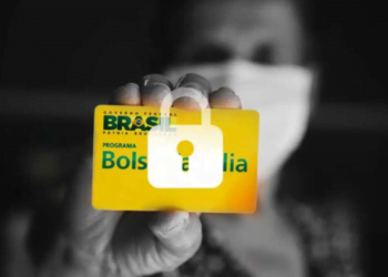 Suspensão de valores do Bolsa Família nesta segunda-feira (20) deixa beneficiários desesperados