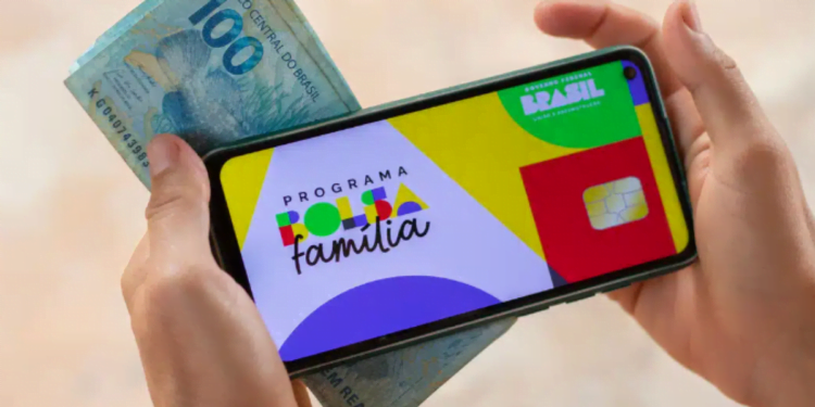 Quem recebe Bolsa Família pode solicitar empréstimo na Caixa?