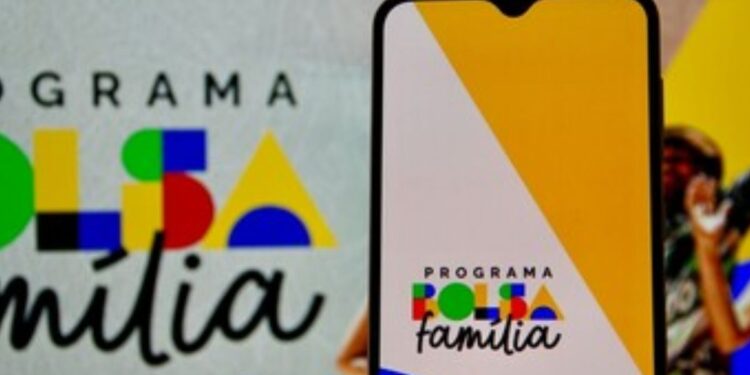 Bolsa Família de dezembro terá PIX de R$ 258 para estes beneficiários