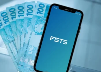 Antecipar o FGTS para viajar no final do ano é uma boa ideia?