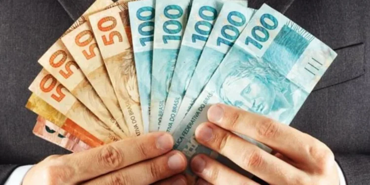 Faltas no serviço ou demissão fazem o trabalhador PERDER o 13º salário?