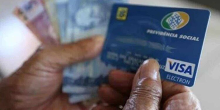 Aposentados do INSS recebem valor reduzido; veja o que mudou