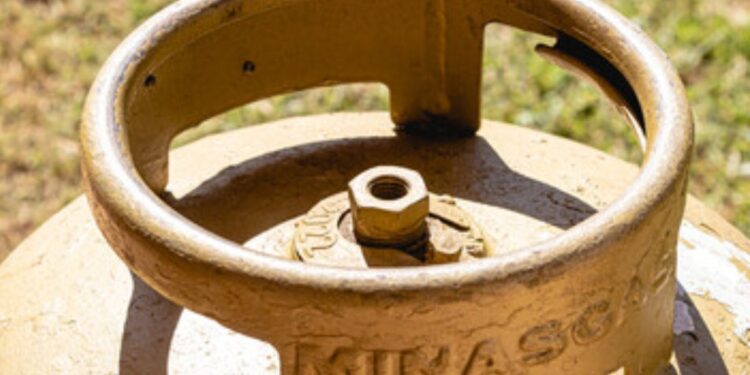 SAIU! Beneficiários já podem consultar calendário ATUALIZADO de pagamentos do Vale Gás de Dezembro