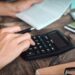 "RENEGOCIA!", "DESENROLA", "MULTIRÕES"? Confira estratégias e caminhos para a renegociação de dívidas