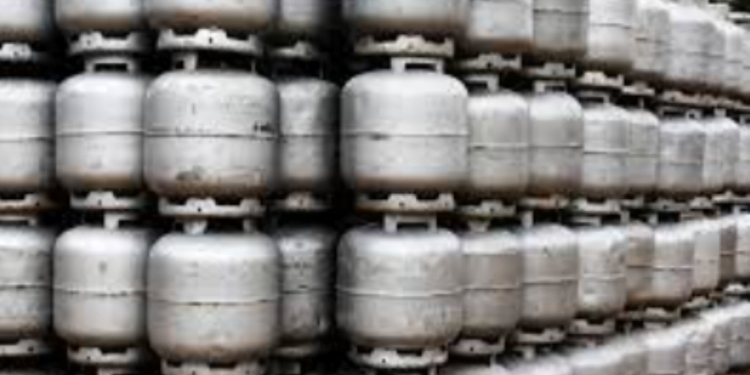 AUXÍLIO GÁS: último pagamento do benefício bimestral para famílias de baixa renda