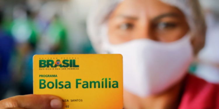 Bolsa Família no Caixa Tem: que horas o dinheiro cai na conta?