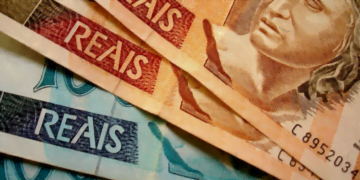 Novo salário mínimo será pago no valor de R$ 1.573,89 em 2024?