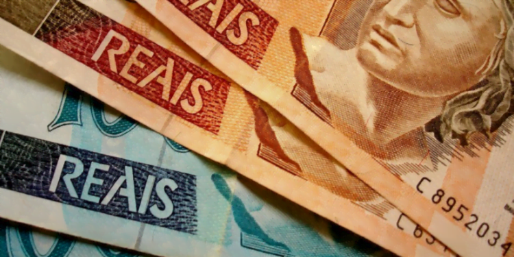 Novo salário mínimo será pago no valor de R$ 1.573,89 em 2024?