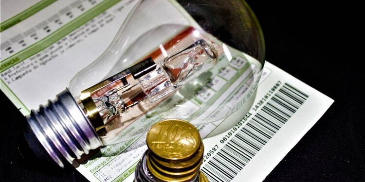 Super DESCONTO na conta de luz para beneficiários do Bolsa Família; cadastre-se na Tarifa Social