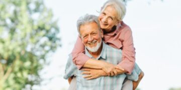 Carteira do Idoso: Viagens Grátis e Prioridade! Conheça Todos os Benefícios Agora!