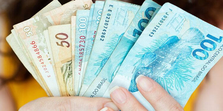 Bolsa do Povo: Veja como se inscrever e receber até R$ 2.400