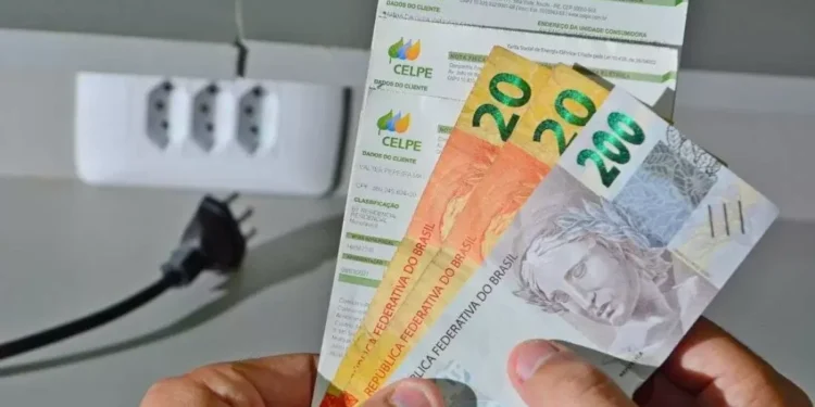 Como obter 65% de DESCONTO na conta de luz? Veja o passo a passo