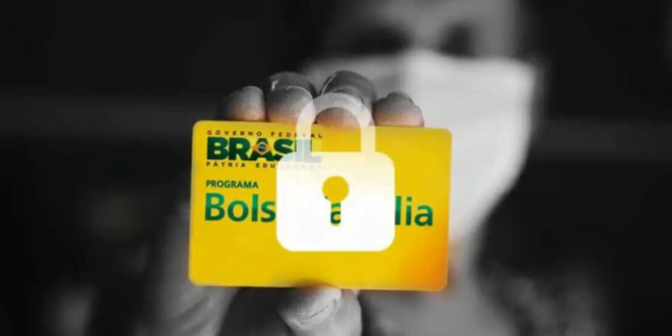 Governo BATE O MARTELO e ENCERRA lista de beneficiários do BOLSA FAMÍLIA; consulte se seu nome foi incluído