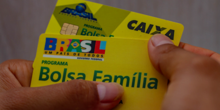 Equipe do CRAS vai visitar residências dos titulares do Bolsa Família nesta quinta-feira (01/02)? Como saber se estou na lista de visitação? Veja todos os detalhes aqui!