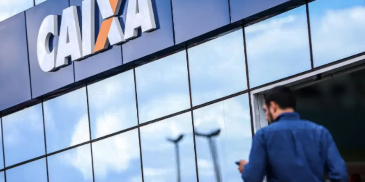 CAIXA: LIBERADO HOJE (04/01) pagamento extra de R$ 6 MIL para brasileiros