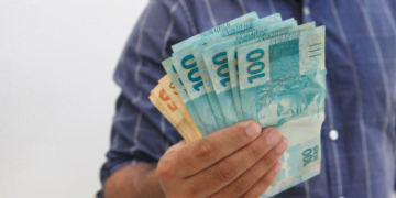 Novo SALÁRIO MÍNIMO traz mudanças para trabalhadores, aposentados e beneficiários em 2024