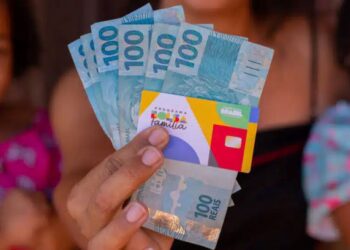 Que horas o BOLSA FAMÍLIA cai na conta do CAIXA TEM hoje (18/01)?