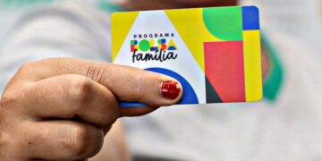 LIBERADO HOJE (18/01) Cesta Básica + PIX DE R$ 600 para beneficiários do BOLSA FAMÍLIA; veja como resgatar seus benefícios