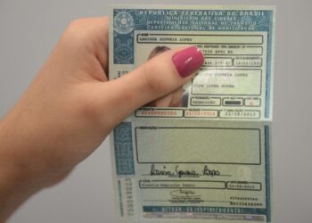 Governo bate o martelo HOJE (24/01) e decide pagar CNH para pessoas de baixa renda