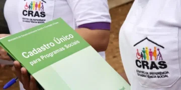 Bolsa Família: Representante do CRAS pode vir até a minha casa? Entenda
