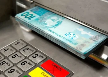 CAIXA autoriza SAQUE de até R$ 6,2 mil para brasileiros desta região!