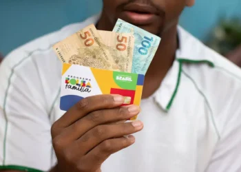 Homem que mora sozinho pode receber o Bolsa Família? Confira as regras!