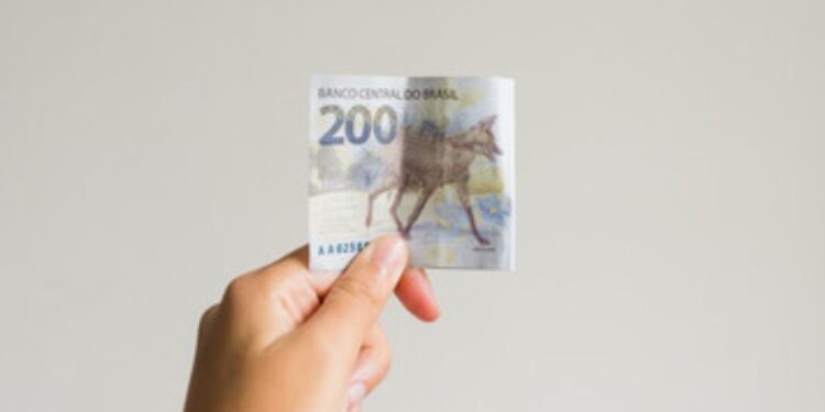 Saque de R$ 200 para Alunos do Ensino Médio? Entenda Como Funciona?