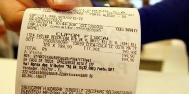 Brasileiros que colocaram CPF NA NOTA estão em festa HOJE (22/01) ao descobrirem crédito na conta; veja qual valor e como resgatar