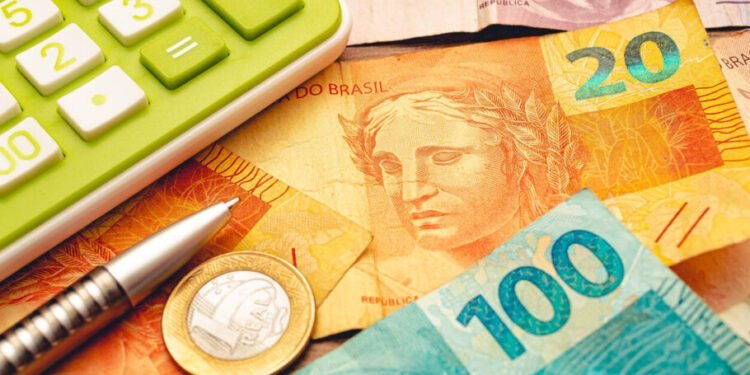 Isenção do Imposto de Renda 2024 foi AMPLIADA para R$ 2.824? Confira