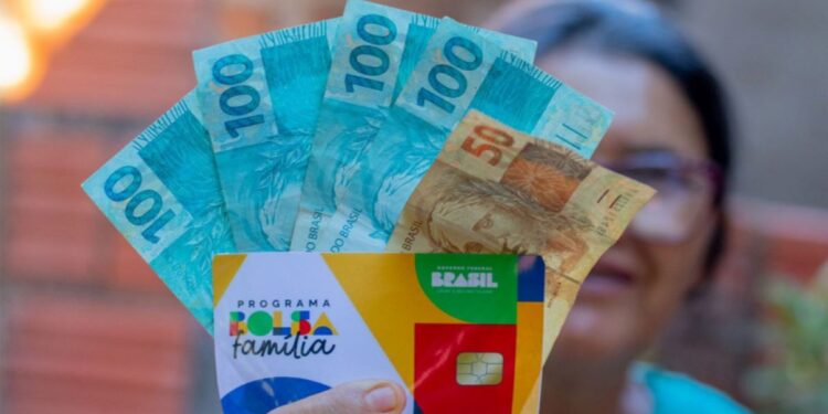Beneficiários de NIS final 1, 2, 3, 4, 5, 6, 7, 8, 9 e 0 recebem Bolsa Família de janeiro ANTECIPADO hoje (12/01)?