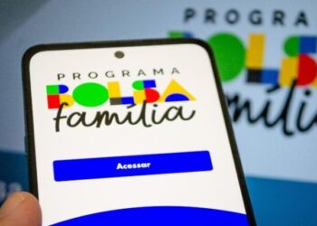 Bolsa Família BLOQUEADO? Veja como regularizar a situação e voltar a receber