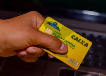 CONFIRMADO AGORA! Bolsa Família terá pagamento EXTRA de R$ 300 neste mês; veja critérios para receber