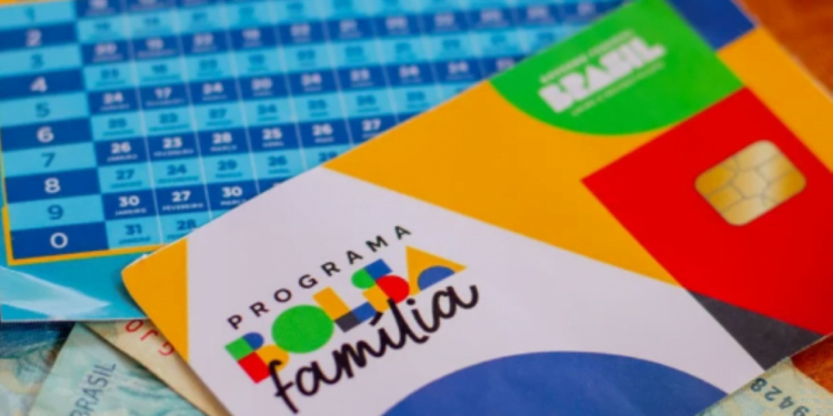 CONVOCAÇÃO URGENTE do Bolsa Família: Veja LISTA de beneficiários convocados para renovar o cadastro HOJE (23/02)