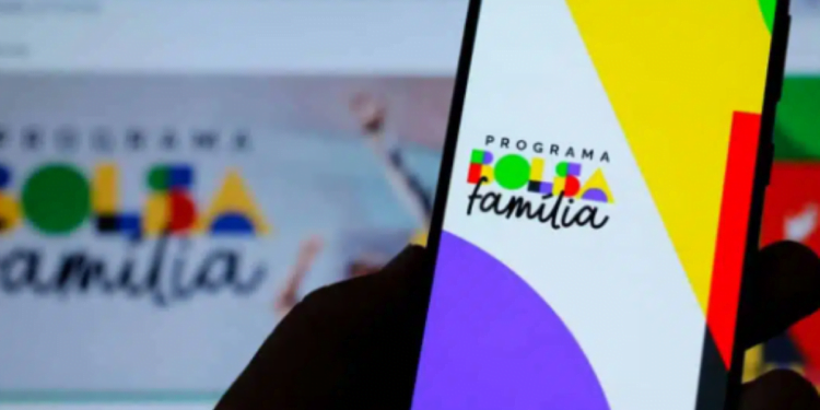 Beneficiários do BOLSA FAMÍLIA são surpreendidos com pagamento REDUZIDO pela metade! Entenda o que houve