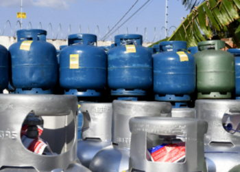 TA ACABANDO! Governo paga VALE GÁS até AMANHÃ (29/02); veja como garantir o benefício!