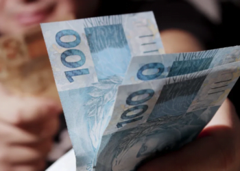 CAIXA vai liberar BÔNUS de R$ 1.412 para quem trabalhou em 2022! Veja que dia cai na conta e se você será contemplado