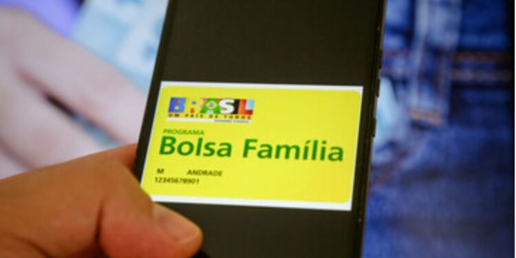 Nova Revisão Cadastral pode resultar na PERDA DO BOLSA FAMÍLIA. Saiba Mais!