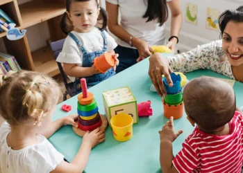 Auxílio-Creche: Saiba quem tem direito à esse auxílio financeiro