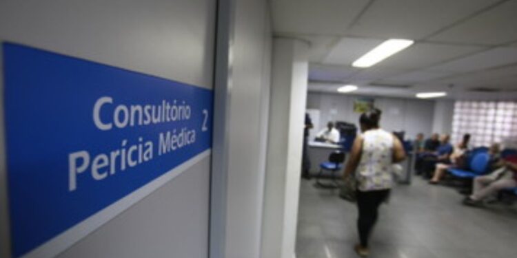 INSS: 45% dos Auxílios-Doença Aprovados sem Perícia Presencial via Atestmed!