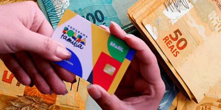 Parcela do Bolsa Família está sendo a MAIOR dos últimos meses para alguns beneficiários; confira