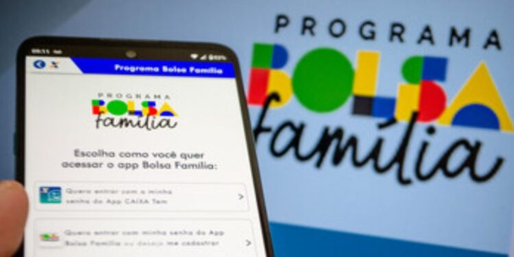 Alerta: Famílias em RISCO de NÃO RECEBER o Bolsa Família. Saiba Mais!
