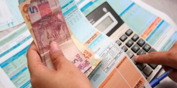 Conta de luz atrasada? Veja como obter desconto de 90% e parcelar em 60 vezes!