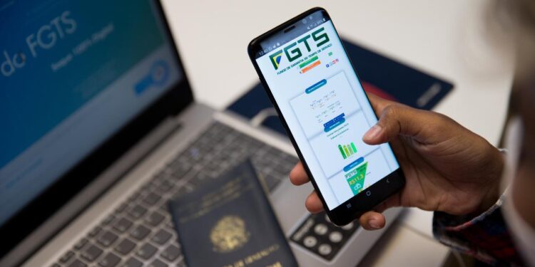 Saque-Aniversário pode ACABAR em breve? Confira últimas informações