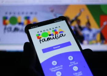 Bolsa Família ALTERA valor para famílias com dois filhos em fevereiro! Entenda