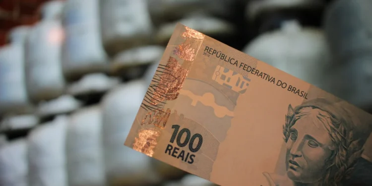 Auxílio-Gás de fevereiro teve uma nova REDUÇÃO; entenda
