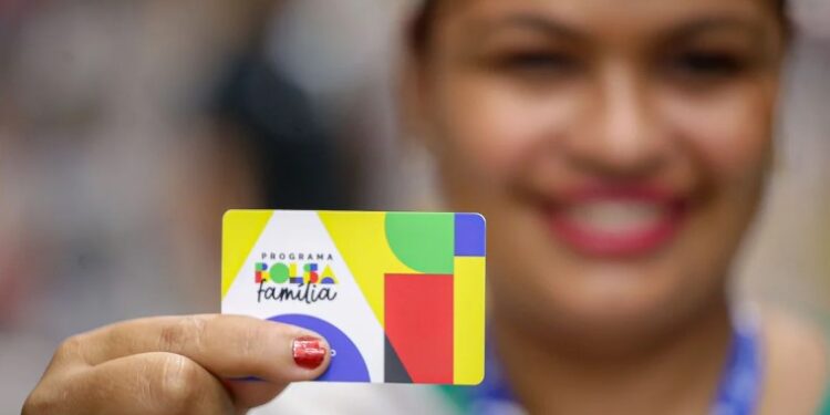 Bolsa Família: Beneficiários estão sendo CONVOCADOS para RENOVAÇÃO de cadastro