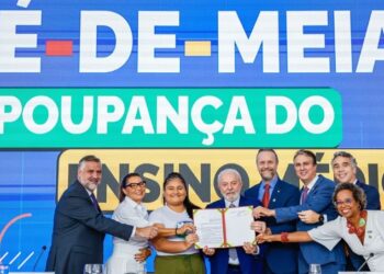 Programa Pé-de-Meia, a Poupança do Ensino Médio: Como se cadastrar e receber? Confira