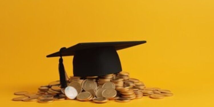 Regras do Programa de Incentivo Financeiro para Estudantes, que oferece R$ 9,2 mil, são Divulgadas