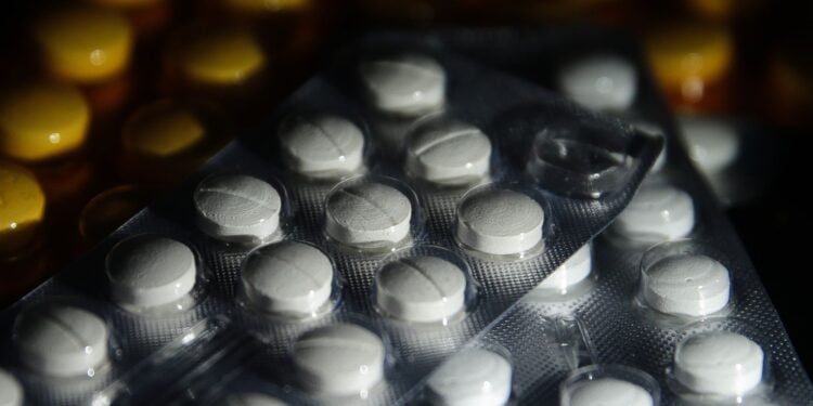 Veja quais são os medicamentos distribuídos de forma GRATUITA para beneficiários do Bolsa Família