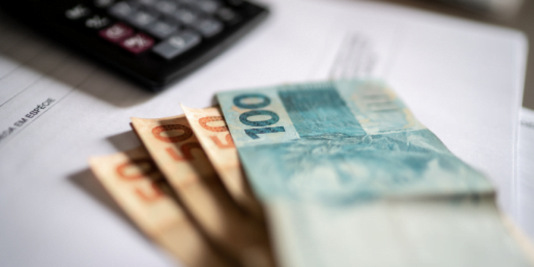 INSS: Antecipação do 13° SALÁRIO vai contemplar 70 mil pessoas; confira calendário de pagamento e quem tem direito